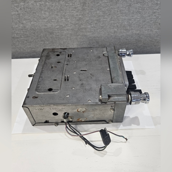 1964 1965 FORD MUSTANG FACTORY ORIGINAL AM RADIO FoMoCo - Picture 8 of 12